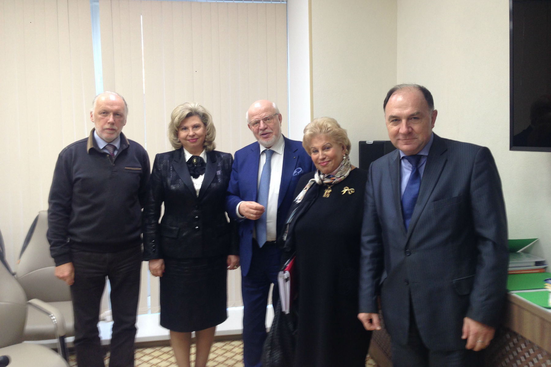 С членами Общественной Комиссии при Президенте РФ по присуждению госпремий