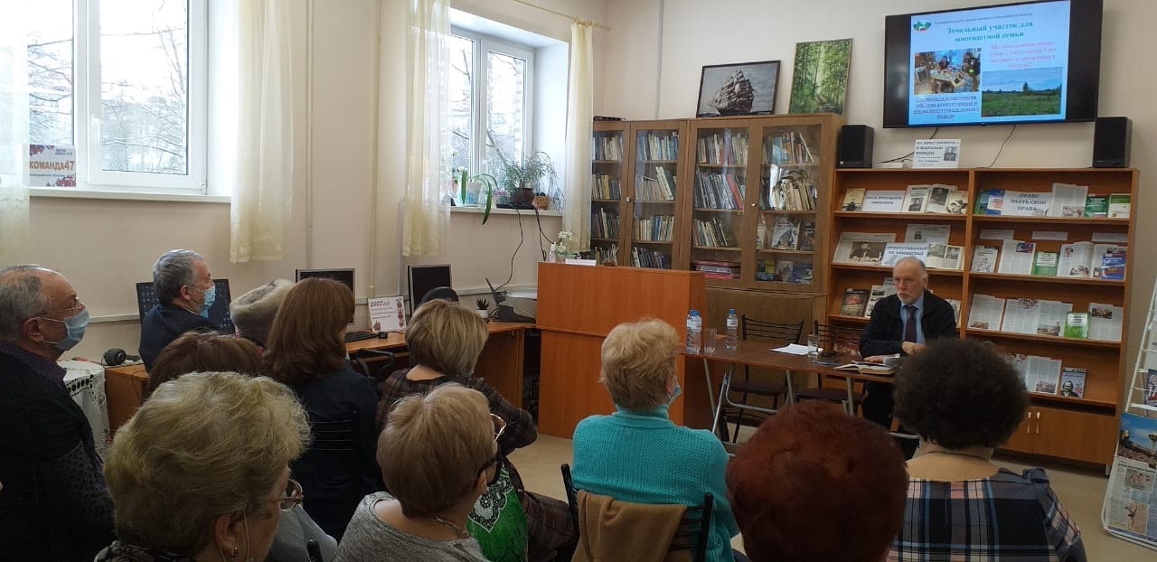 В рамках правового просвещения Сергей Шабанов встретился с жителями Кировского района