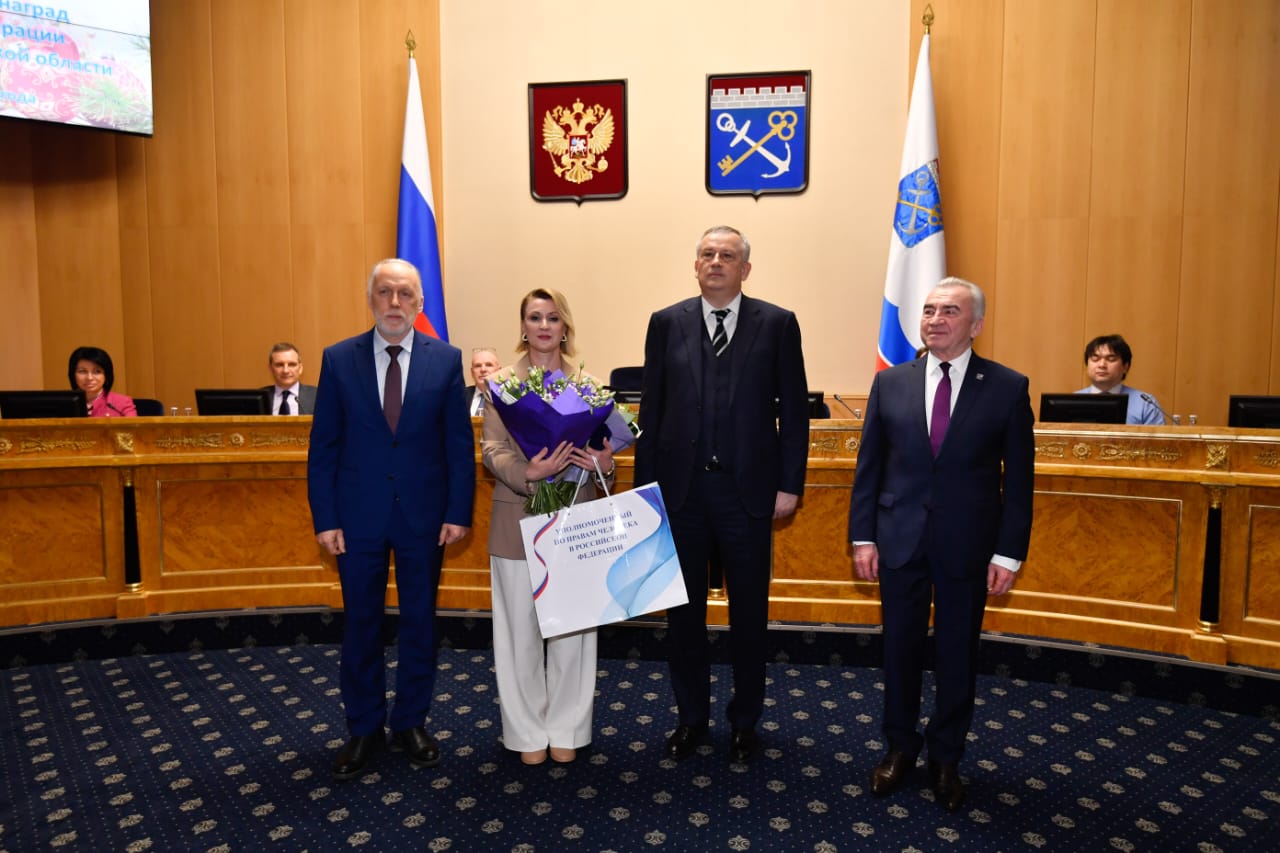 Сергей Шабанов и Александр Дрозденко поздравили лауреата медали «Спешите делать добро»